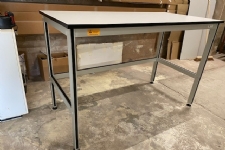 Elegance ESD werktafel volgens de IEC 61340-5-1 Elegance ESD werktafel volgens de IEC 61340-5-1